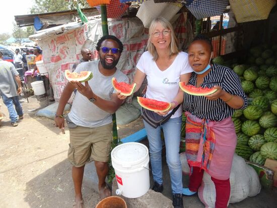Auf dem Markt darf gekostet werden  