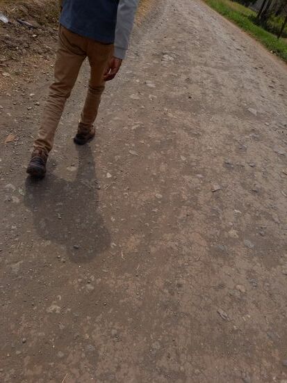 Ich bleibe Rajabu auf den Fersen  