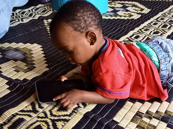 Kaum war es einer Voluntärin aus der Tasche gerutscht, wurde das Handy in Beschlag genommen  