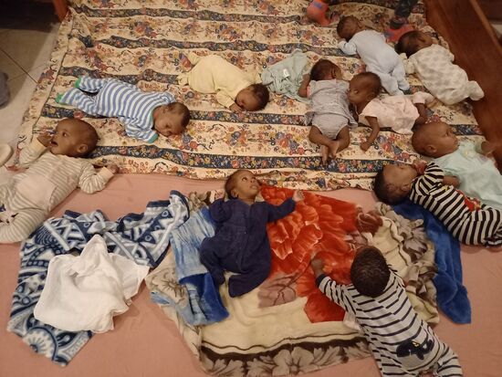 Nachtschicht mit 13 Babys 