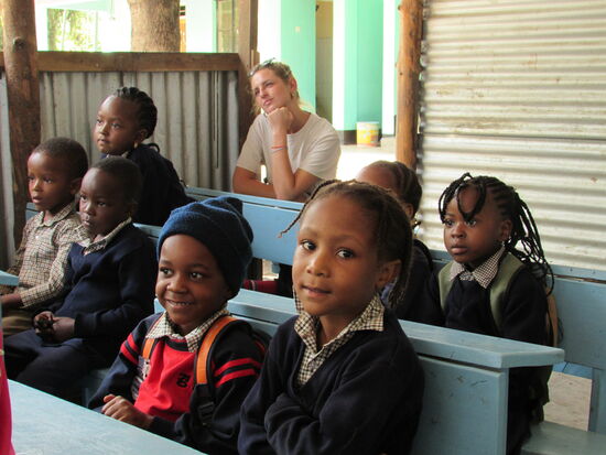 Auch Laura ist aufmerksam bei der Sache  