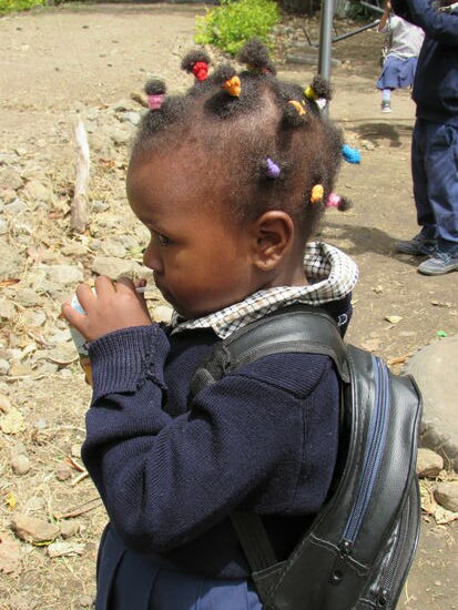 So eine Tüte Saft, ist etwas ganz Besonderes für die Mädchen und Jungen.