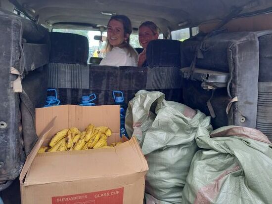 Laura und ihre Schwester sind schon sehr gespannt auf das was heute an Abenteuer auf sie wartet. Auch ich bin seit Tagen voller freudiger Spannung.