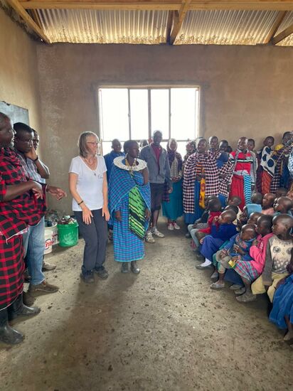 Dann gibt es Geschenke für uns.