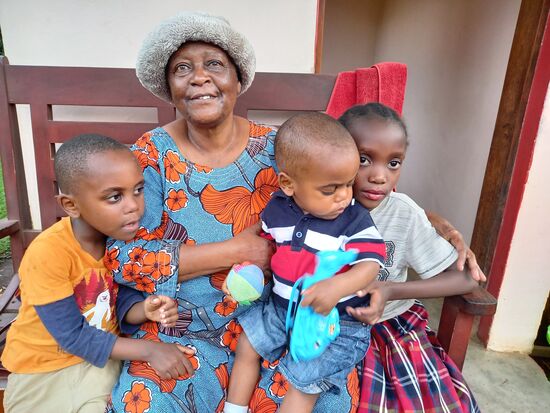 So habe ich die Großmutter mit ihren Enkelkindern kennengelernt.