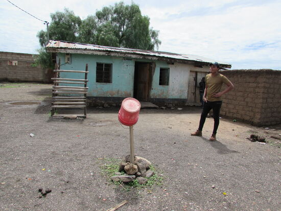 Die Bar wartet auf uns 