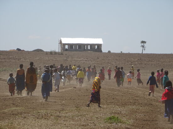 Auf dem Weg zur neuen Schule 