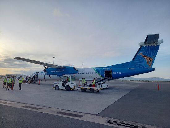 Mit dieser Proppelmaschine fliegen wir.