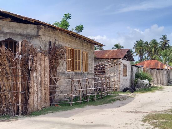 Direkt hinter den Hotels ist alles sehr einfach.