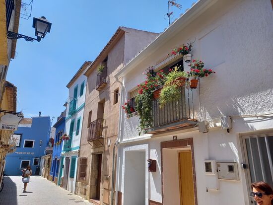 Malerische Gassen und zur Zeit sind nur wenige Touristen dort.