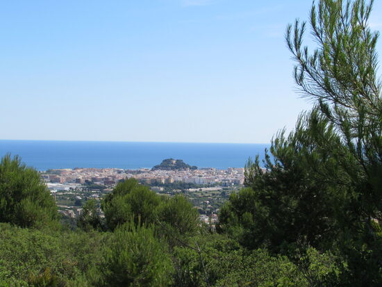 Die Festung von Denia dominiert auch von hier oben die Stadt.