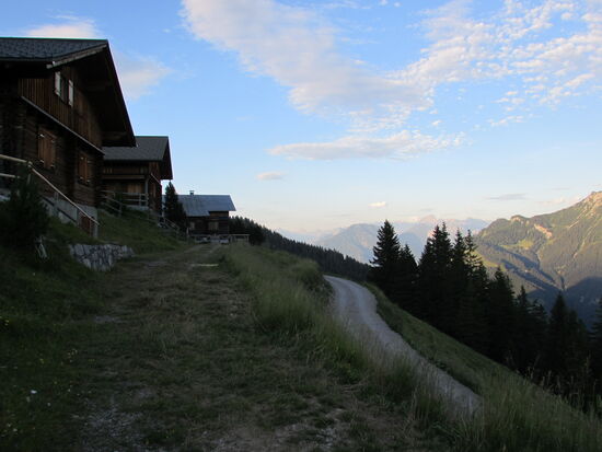 Wir unternehmen noch einen kleinen Spaziergang zu den Felsenpyramiden.