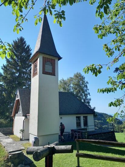 Am Ortsrand von Gurtis steht diese kleine Kapelle.