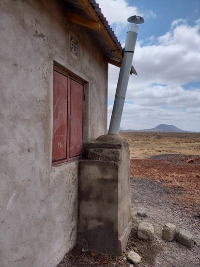 Von außen sichtbar der Abzug.