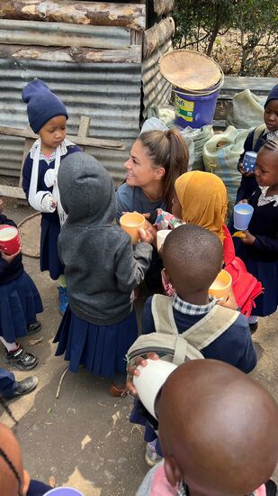 Auch Vera ist sofort mittendrin.