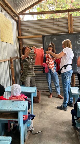 Dann bekommen alle anderen Kinder ein T-Shirt geschenkt  