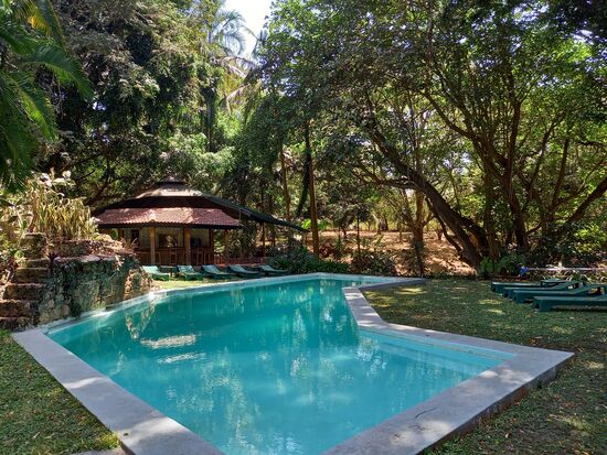 Natürlich gibt es einen Pool