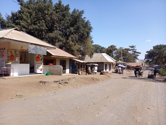 Überall staubige Straßen