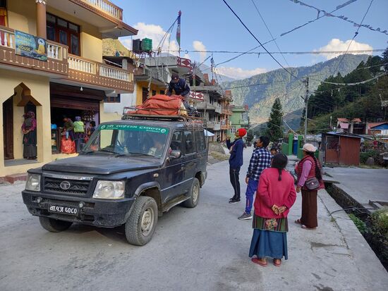 Gegen 16Uhr haben wir endlich unser Ziel erreicht   Der kleine Ort heißt Chileme.