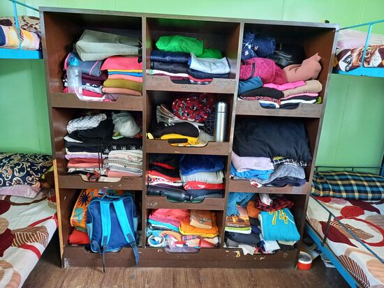 Das ist das Hab und Gut von zehn Mädchen.