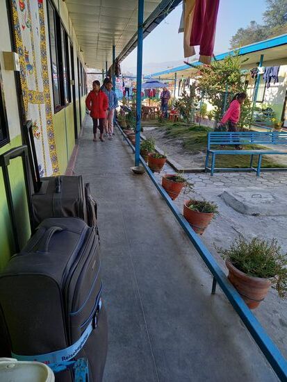 Die Koffer stehen zur Abfahrt bereit.