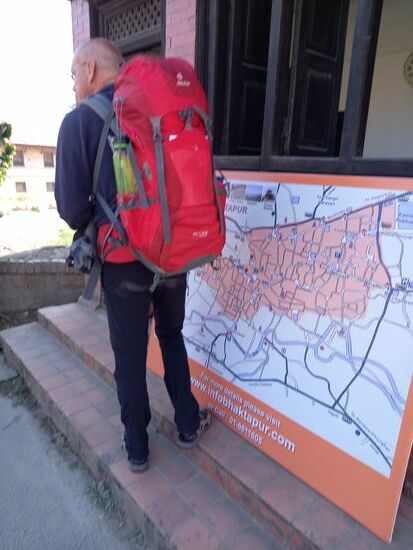 Ehe wir in die historische Altstadt kommen,  heißt es Eintritt zahlen - 1500 Rupie pro Person.