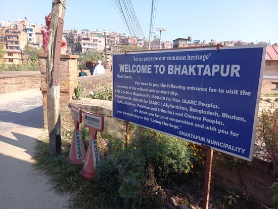 Wir queren die Brücke und sind dann schon bald am Platz der Töpfer.