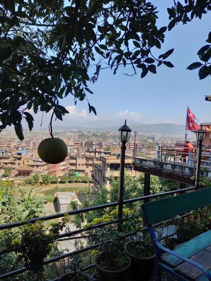 Das Beyond Café hat auch eine einladene Terrasse.