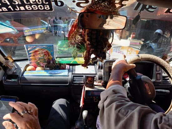 Im Taxi ist alles göttlich gestaltet