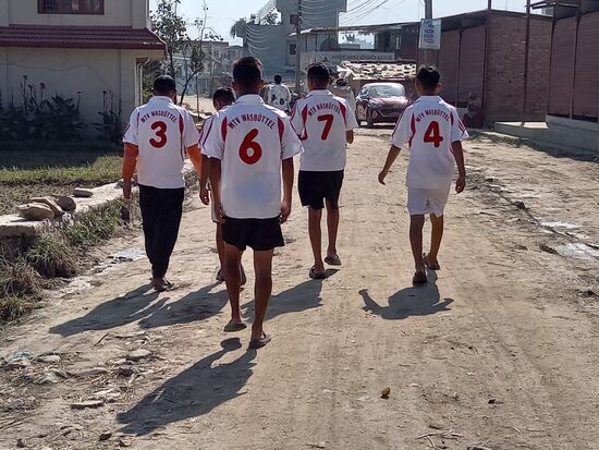 Auf dem Weg zum Farben Shop