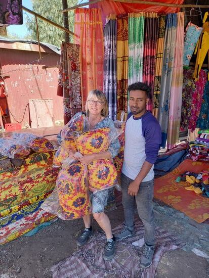 Wir nehmen auch gleich Kopfkissen mit.