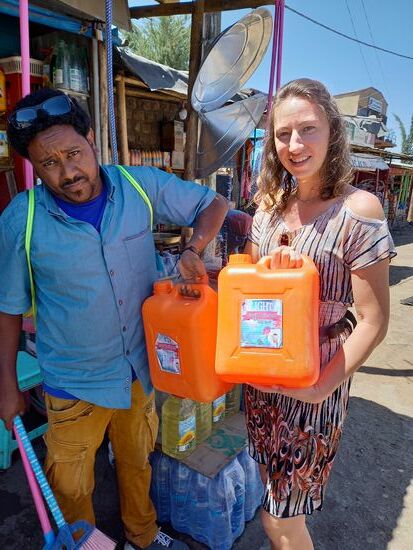 Putzmittel stehen auch auf unserer Einkaufsliste.