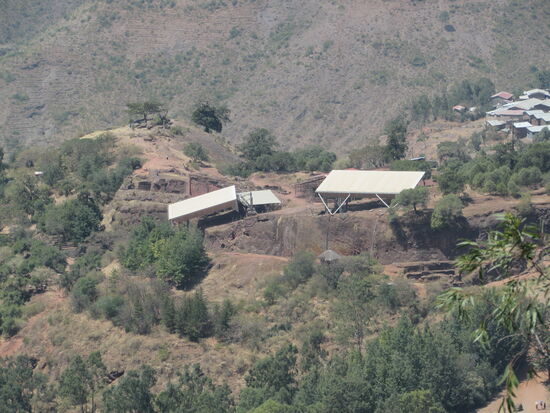 Ein Blick auf die Felsenkirchen