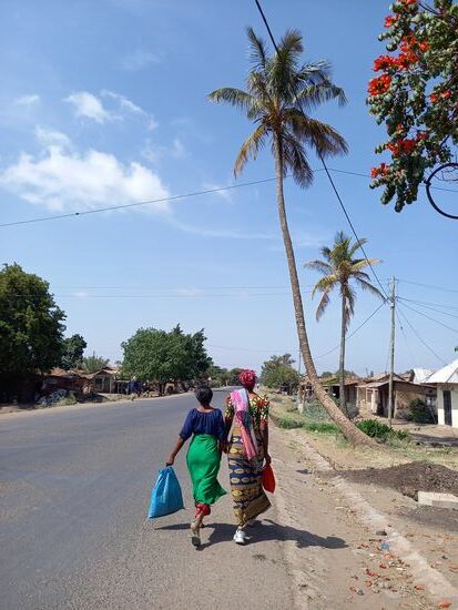 Zurück im farbenfrohen Tansania  