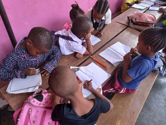 Einige machen gerade Hausaufgaben