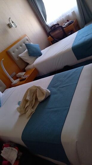 Sara hat ein schönes Hotel, nur 10 Gehminuten vom Waisenhaus entfernt, ausgesucht.