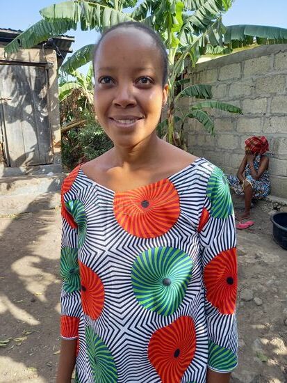 Dann erscheint auch Williams Mutter. Auch sie freut sich und alle sind sehr dankbar.