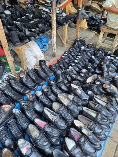 Am richtigen Stand angekommen beginnt das Feilschen.