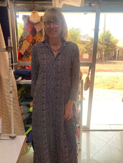 Dann entdecke ich ein bereits fertiges Kleid und bin vom Schnitt begeistert  