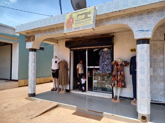 Die kleine Schneiderstube