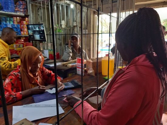 Hier bezahle ich 350000TZS - ca. 140€