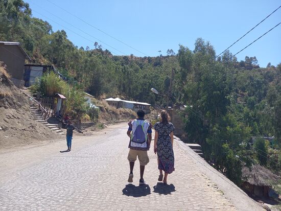 Sara ist nun auch wieder dabei ...