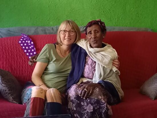 Zu Besuch bei Happys Tante.