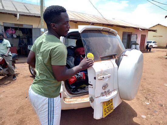 Mit dem Auto geht es weiter.