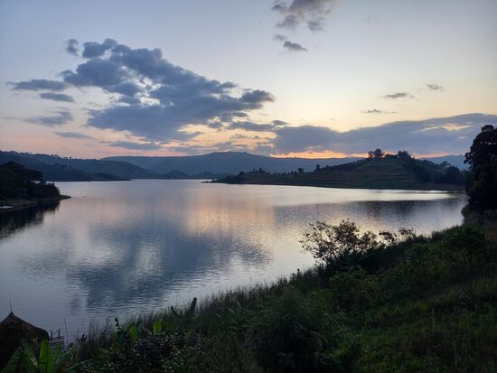 Es ist nicht einmal 19Uhr und die Sonne ist bereits unter gegangen.