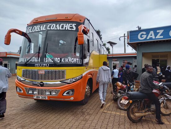 Mit diesem Bus sind wir von Sanga bis Masaka gefahren.