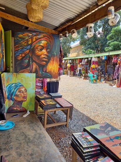 Die Gemälde sind zum Teil noch Unikate.