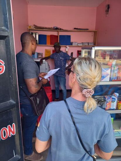 Wir warten auf die Kopien