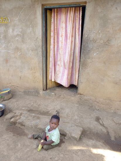 Das ist das Zuhause von Salastica, ihrem kleinen Bruder und ihrer Mutter.