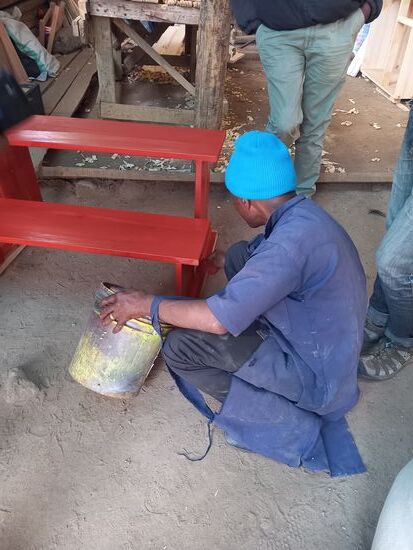 Es hilft nichts, wir bleiben bis die Bank fertig ist.